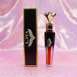 Long Lasting 24 Color Waterproof Lipstick with Beautiful Pendant Applicator